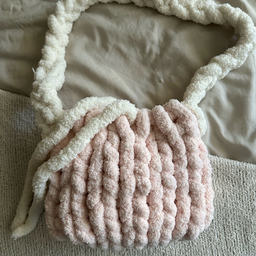 Crochet Finger Knit Cozy Girly Coquette Bow Pink And White Bag Handmade - Picture 4 of 7